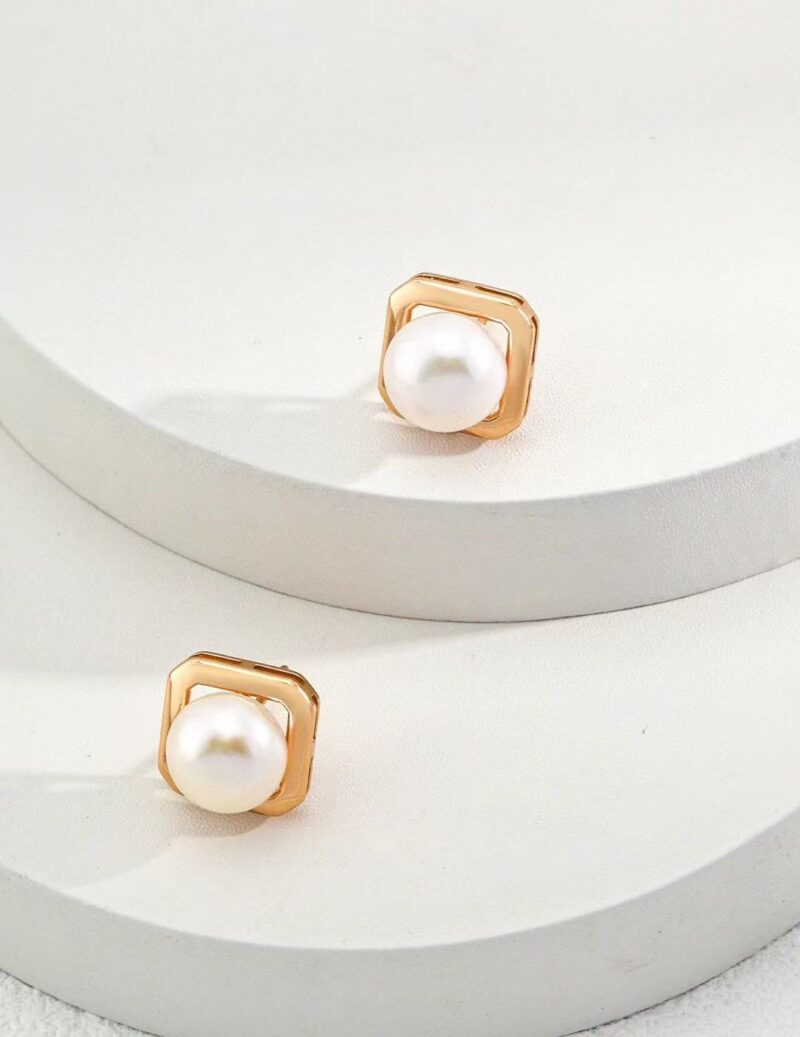 Golden Shell Pearl Studs - Image 4