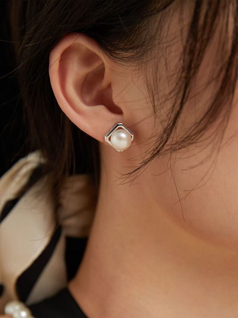Golden Shell Pearl Studs - Image 3