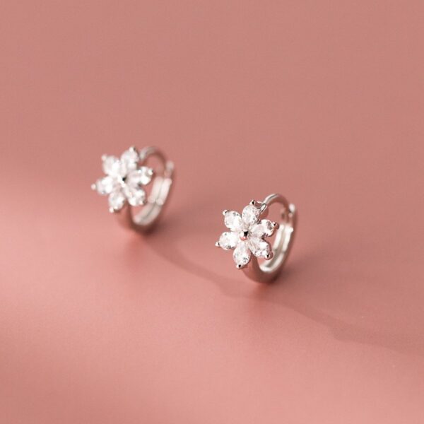 s925纯银清新甜美光珠镶钻花朵耳扣设计感耳饰品