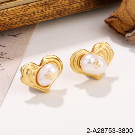 铜镀中古金珍珠爱心